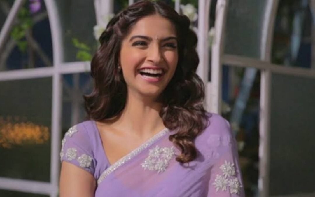 Sonam Kapoor funny samosa eating story, Sonam Kapoor 40 samosas Kapil Sharma Show, Bollywood actress foodie moments, Sonam Kapoor viral samosa news, Bollywood fitness icon Sonam Kapoor